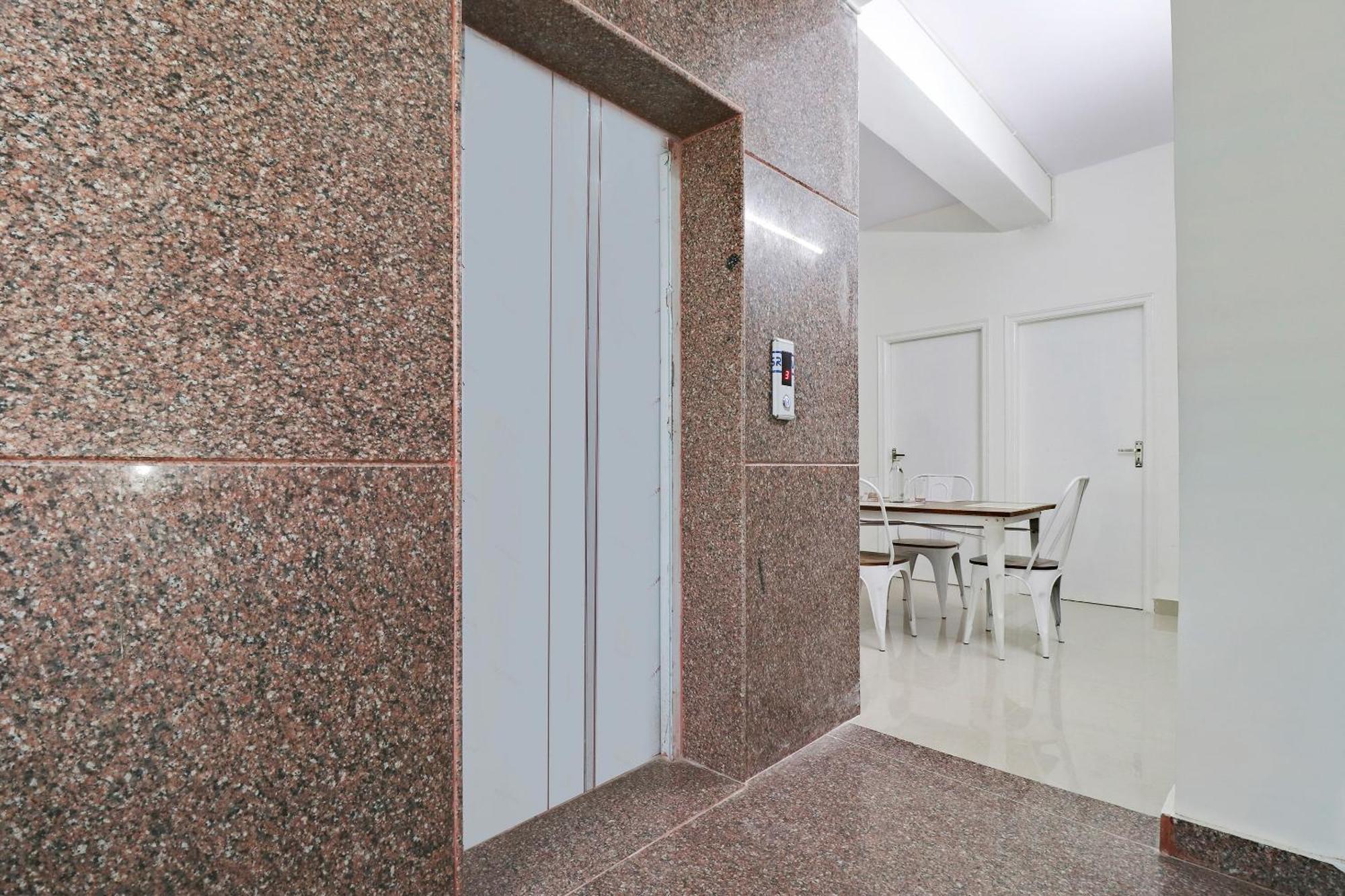 Hotel O Leva Homes Near Baiyappanahalli Metro Station Bangalore Exteriör bild